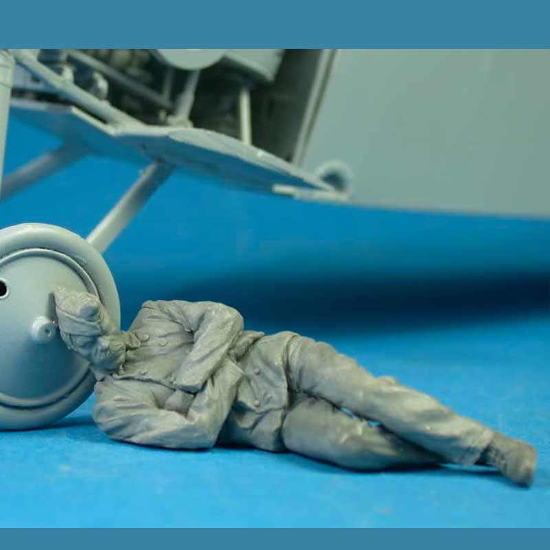 Copper State Models French Mechanic Having A Rest (1/32) F32-048 Copper State Models French Mechanic Having A Rest (1/32) F32-048
