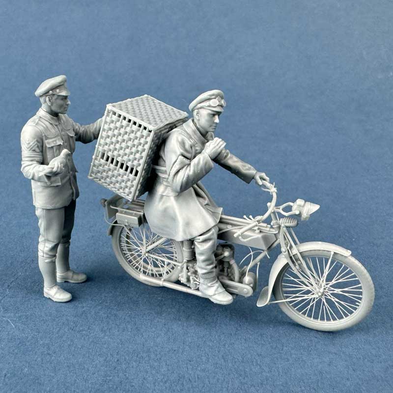 Copper State Models British Dispatch Rider & Pigeons (1/32) F32-062 Copper State Models British Dispatch Rider & Pigeons (1/32) F32-062