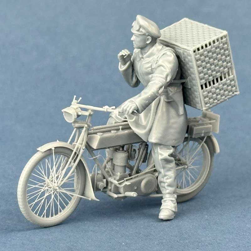 Copper State Models British Dispatch Rider & Pigeons (1/32) F32-063 Copper State Models British Dispatch Rider & Pigeons (1/32) F32-063
