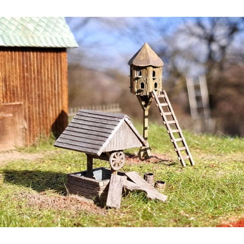 Model Scene Rustic Well and Dovecote Set (N) 96535 Model Scene Rustic Well and Dovecote Set (N) 96535