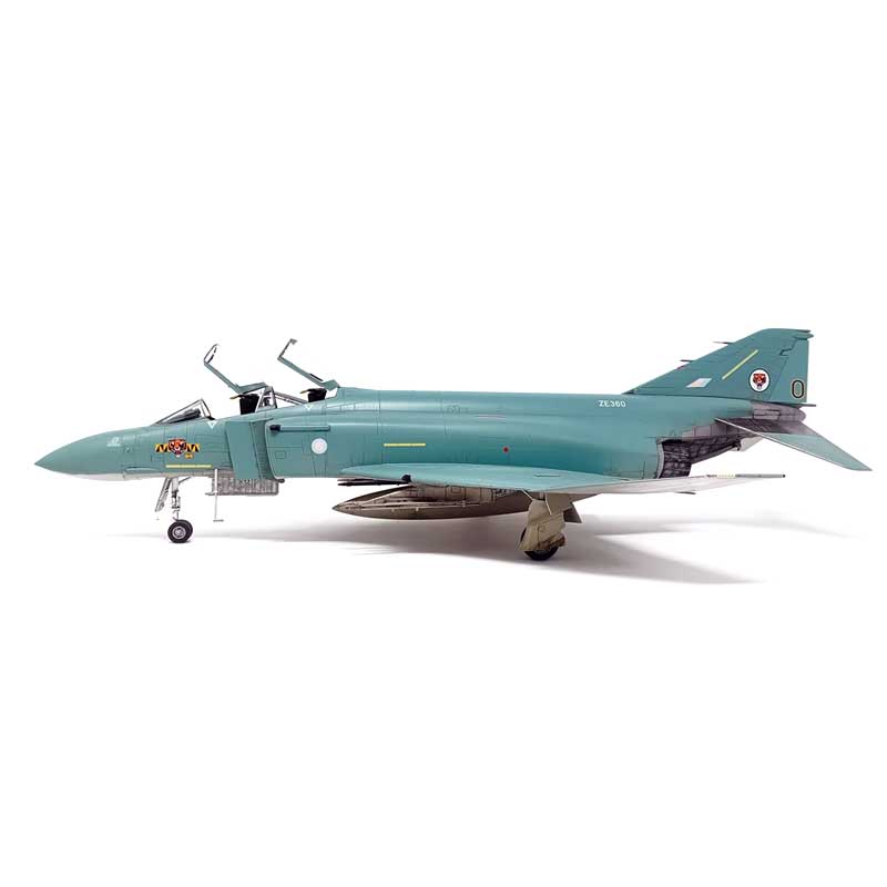 AIP RAF F-4J(UK) Phantom II "74(F) Tiger Squadron" (1/48) AIP15007 AIP RAF F-4J(UK) Phantom II "74(F) Tiger Squadron" (1/48) AIP15007
